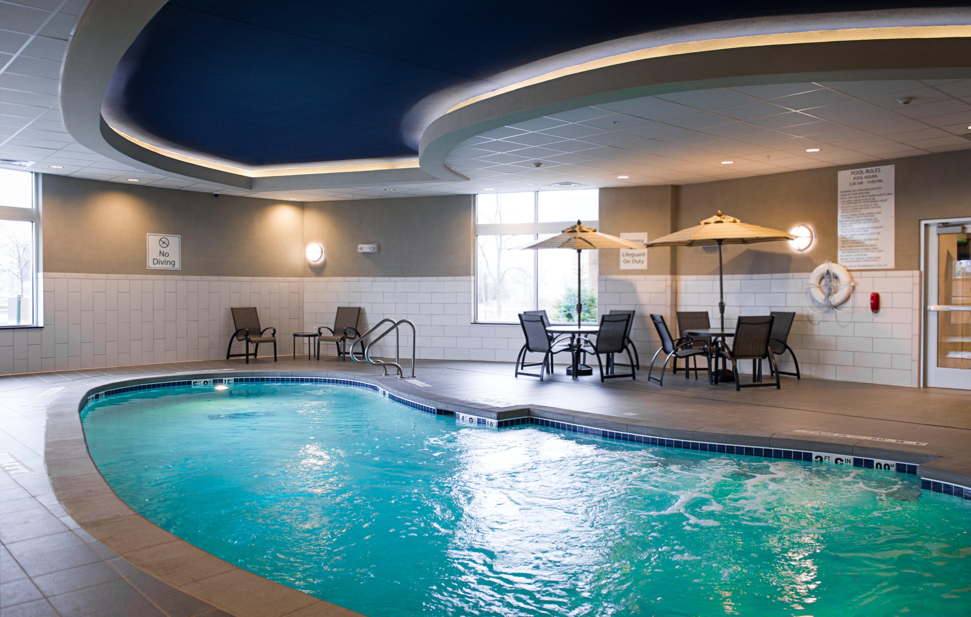 Holiday Inn Express And Suites Madison Central By Ihg Ngoại thất bức ảnh